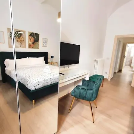The Gold Apartment *